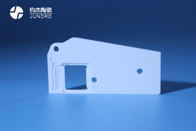 氧化鋁陶瓷工件的使用壽命有多長(zhǎng) 氧化鋁陶瓷工件的使用壽命有多長(zhǎng)