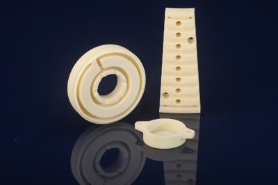 氧化鋁頂板（Al?O? Top Plate）介紹及其在半導(dǎo)體設(shè)備中的應(yīng)用